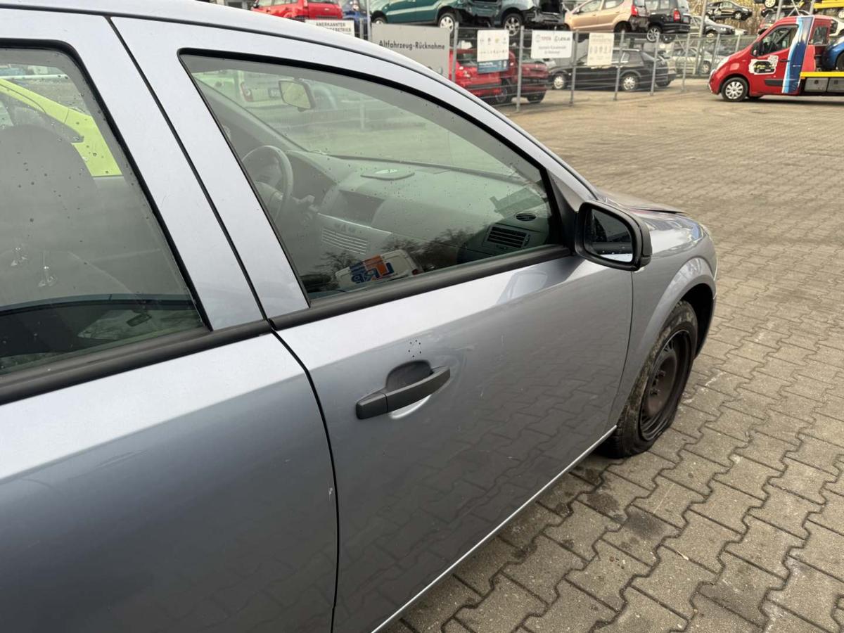 Opel Astra H original T&uuml;r vorn rechts Z163 Lichtsilber 5-T&uuml;rer Rohbau Bj.2009